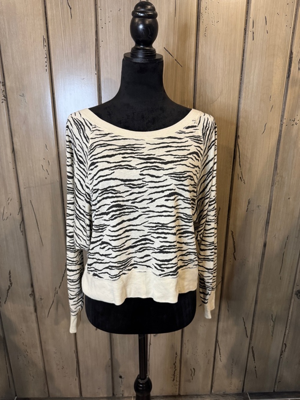 Chaser Cream and Black Zebra Print Lightweight Pullover